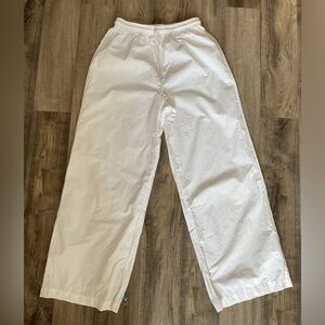 DONNI. Wide Leg White Relaxed Fit Pants SIZE MEDIUM